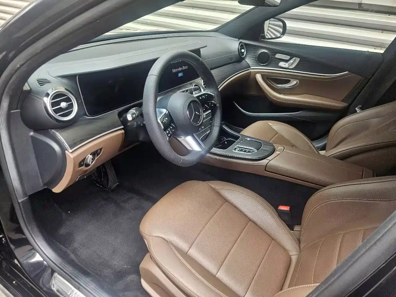 Mercedes-Benz E-Class 2023 E 300 L Sport Fashion фото 9