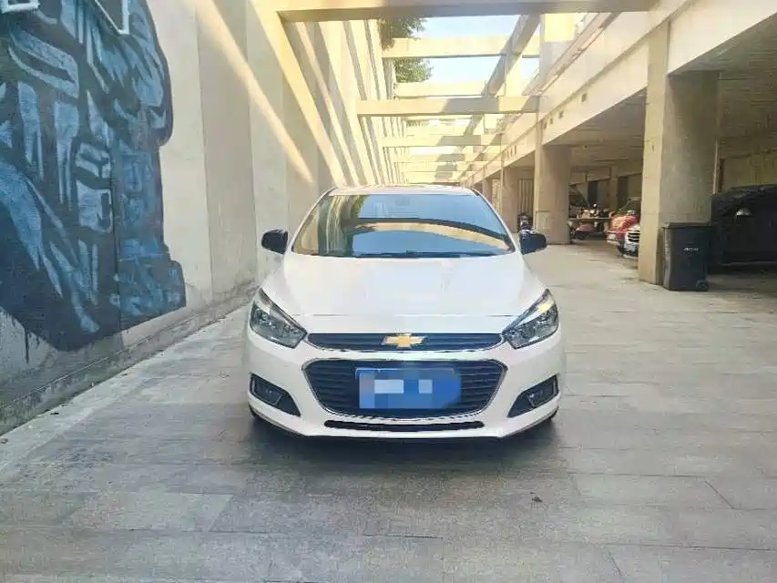Chevrolet Cruze 2015 1.4T DCG Luxury Edition фото 2