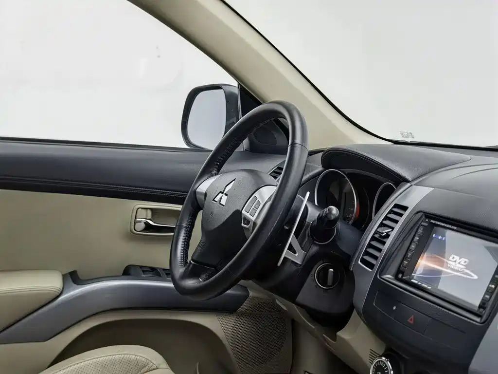 Mitsubishi Outlander (Import) 2009 2010 Outlander 2.4 Fashion Edition