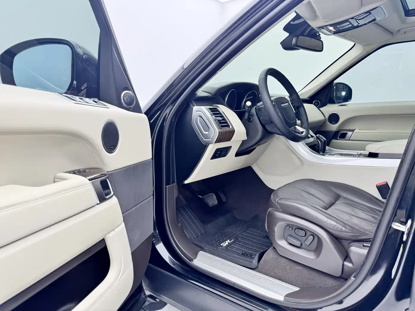 Land Rover Range Rover Sport 2014 3.0 SC V6 HSE фото 4