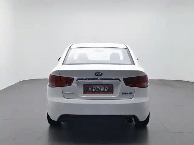 Kia Forte 2012 1.6L AT Premium Commemorative Edition — фото 4
