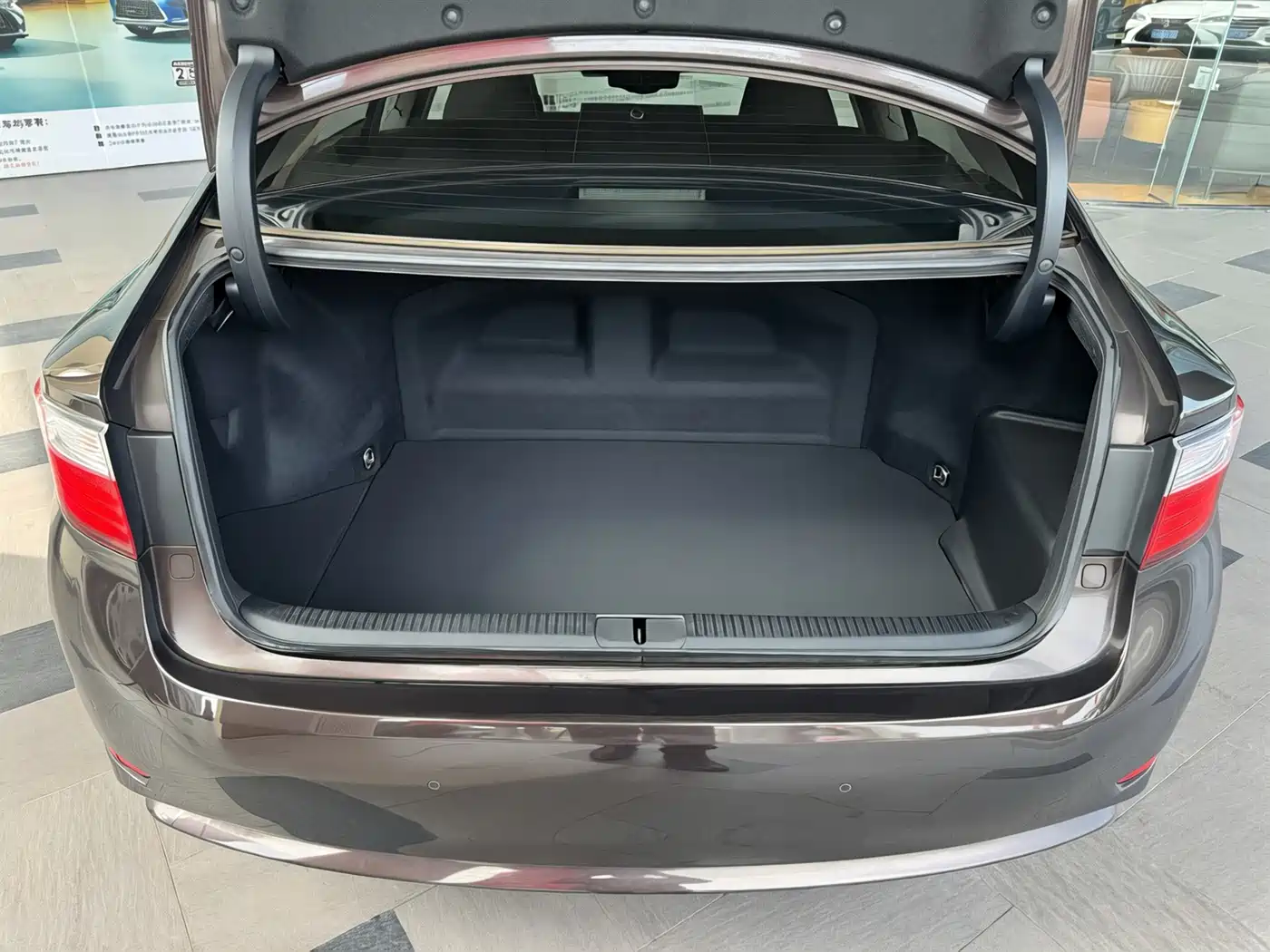 Lexus ES 2013 300h Elite Edition фото 20