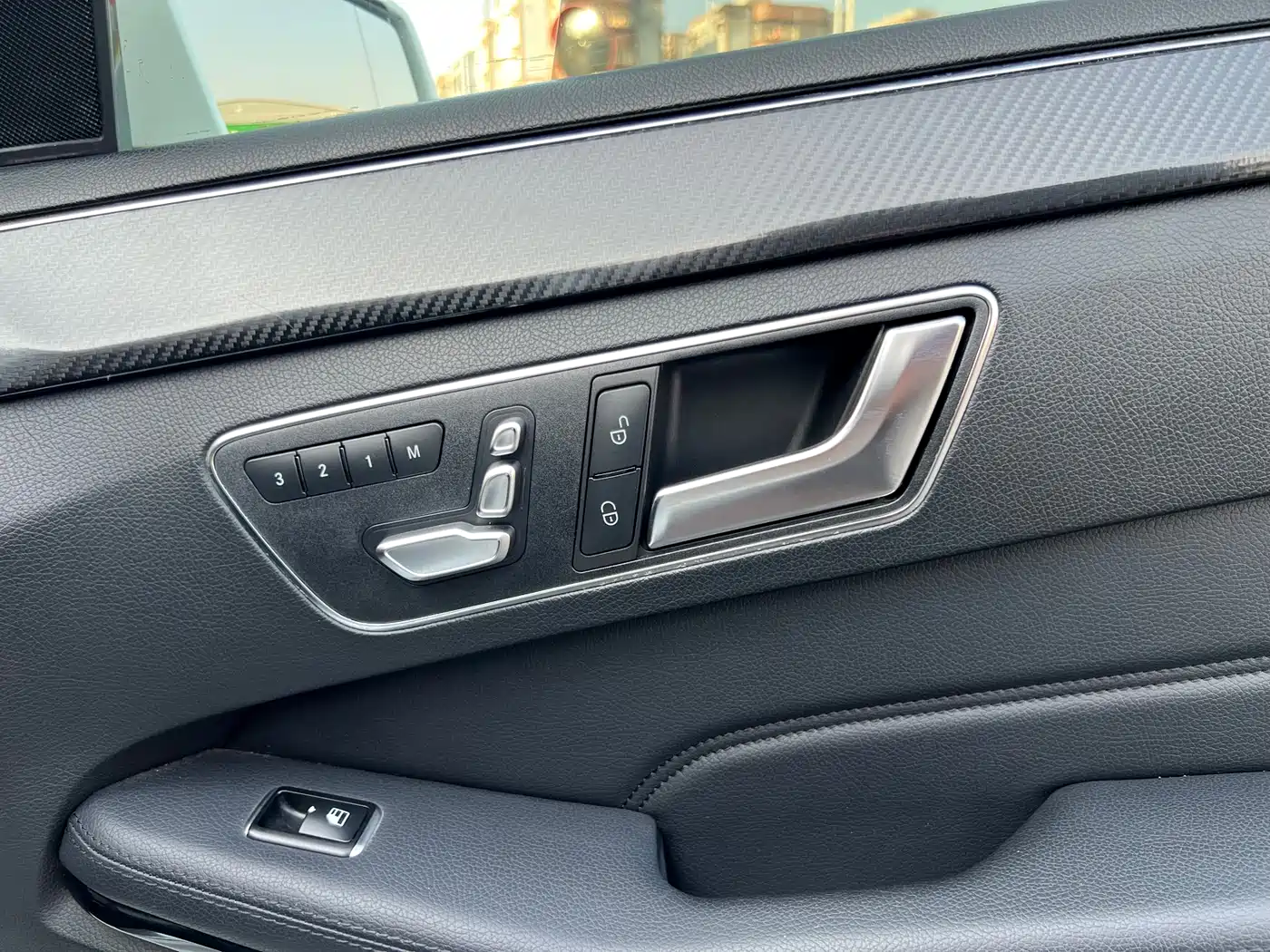 Mercedes-Benz E-Class 2015 E 260 L Sport фото 12
