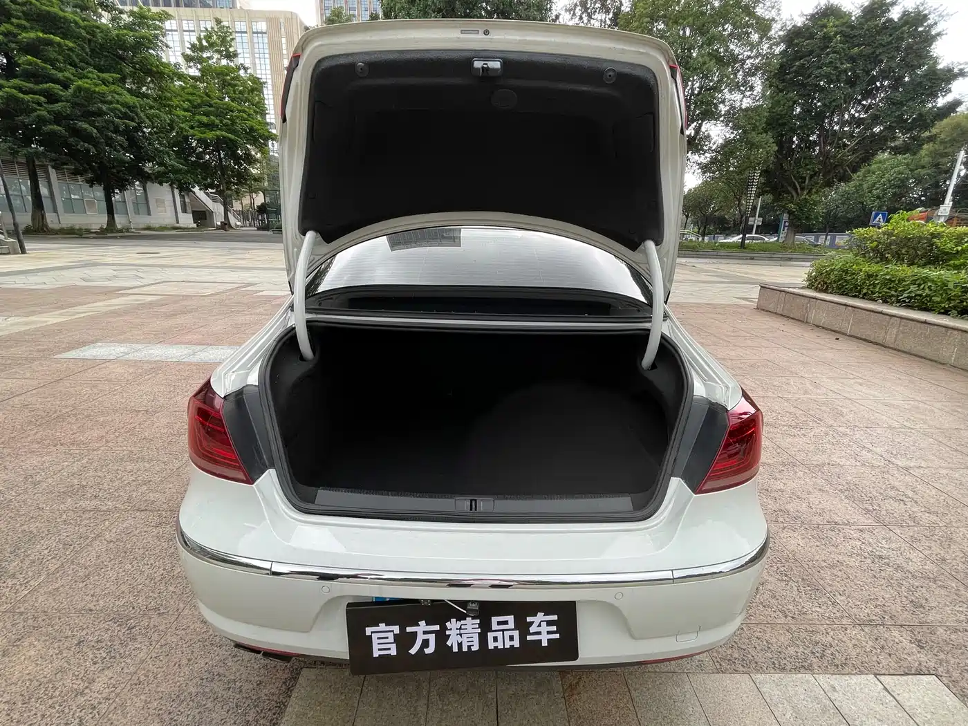 Volkswagen FAW-Volkswagen CC 2016 Model 1.8TSI Premium фото 19