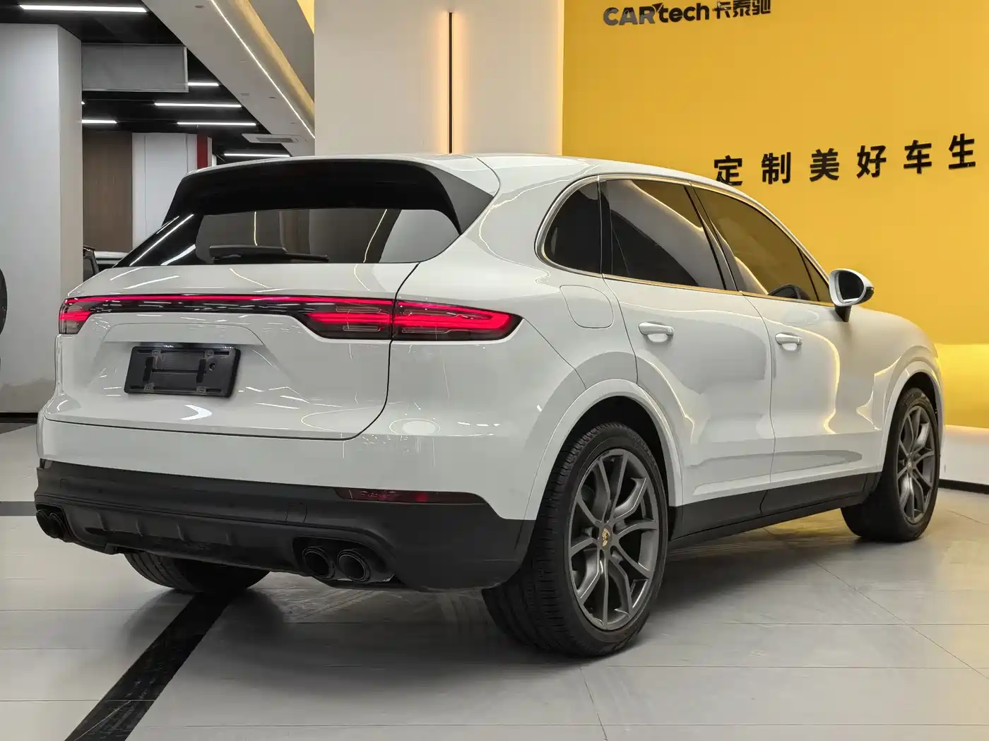 PORSCHE CAYENNE