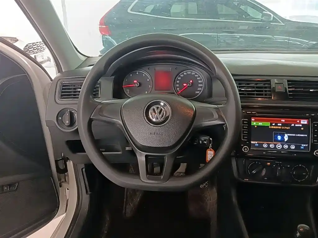 Volkswagen Santana 2016 1.6L Manual Trend Edition фото 11