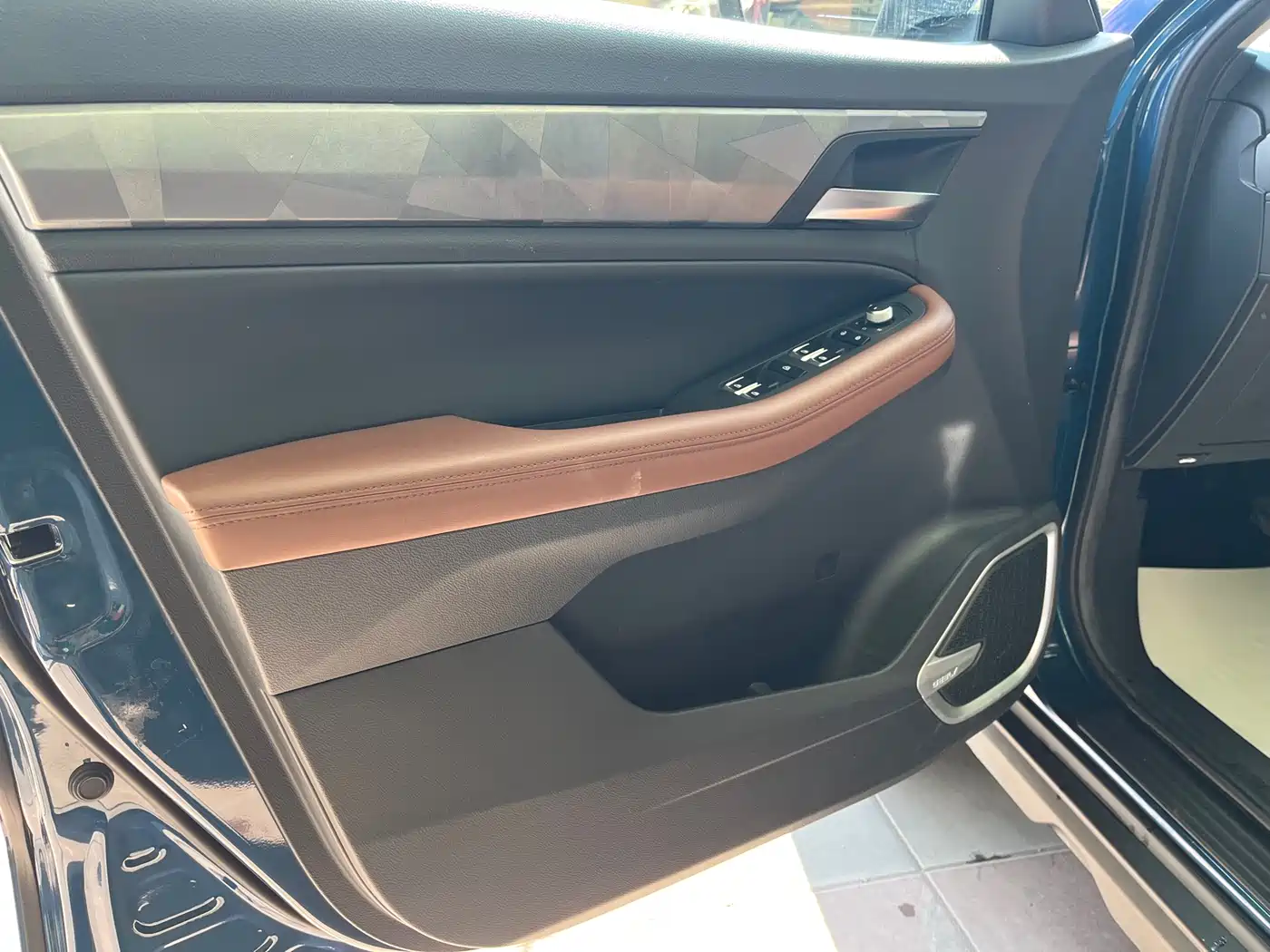 GEELY AUTOMOBILE VISION X6