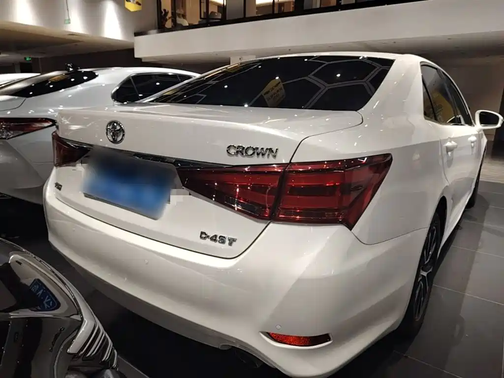 Toyota Crown 2018 2.0T Fashion Edition фото 7