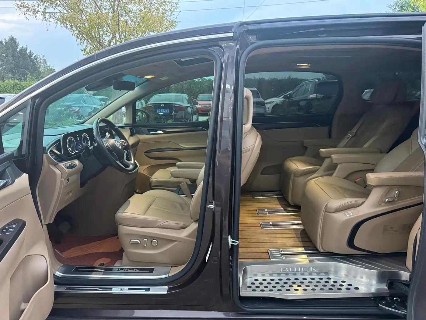 Buick GL8 2021 ES Landlord 653T Luxury фото 13