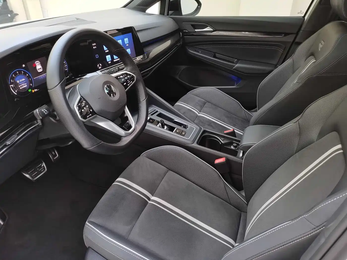 Volkswagen Golf 2021 280TSI DSG R-Line фото 7