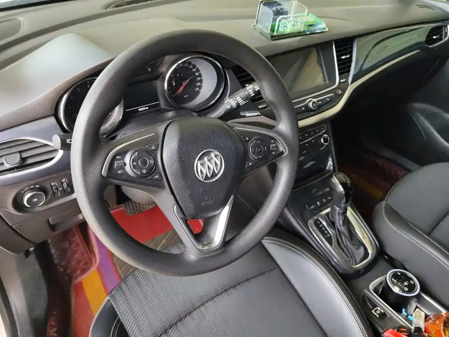 Фото 15 - Buick Verano