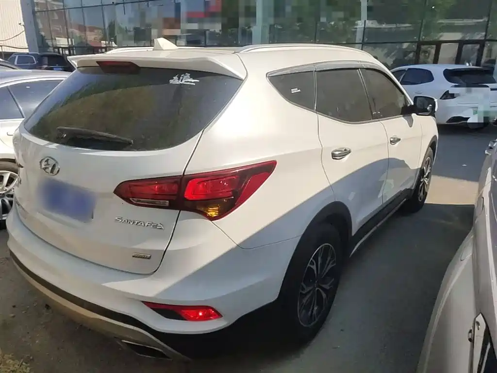 Hyundai Santa Fe 2017 2.0T Automatic 2WD Intelligent 7-Seater фото 7