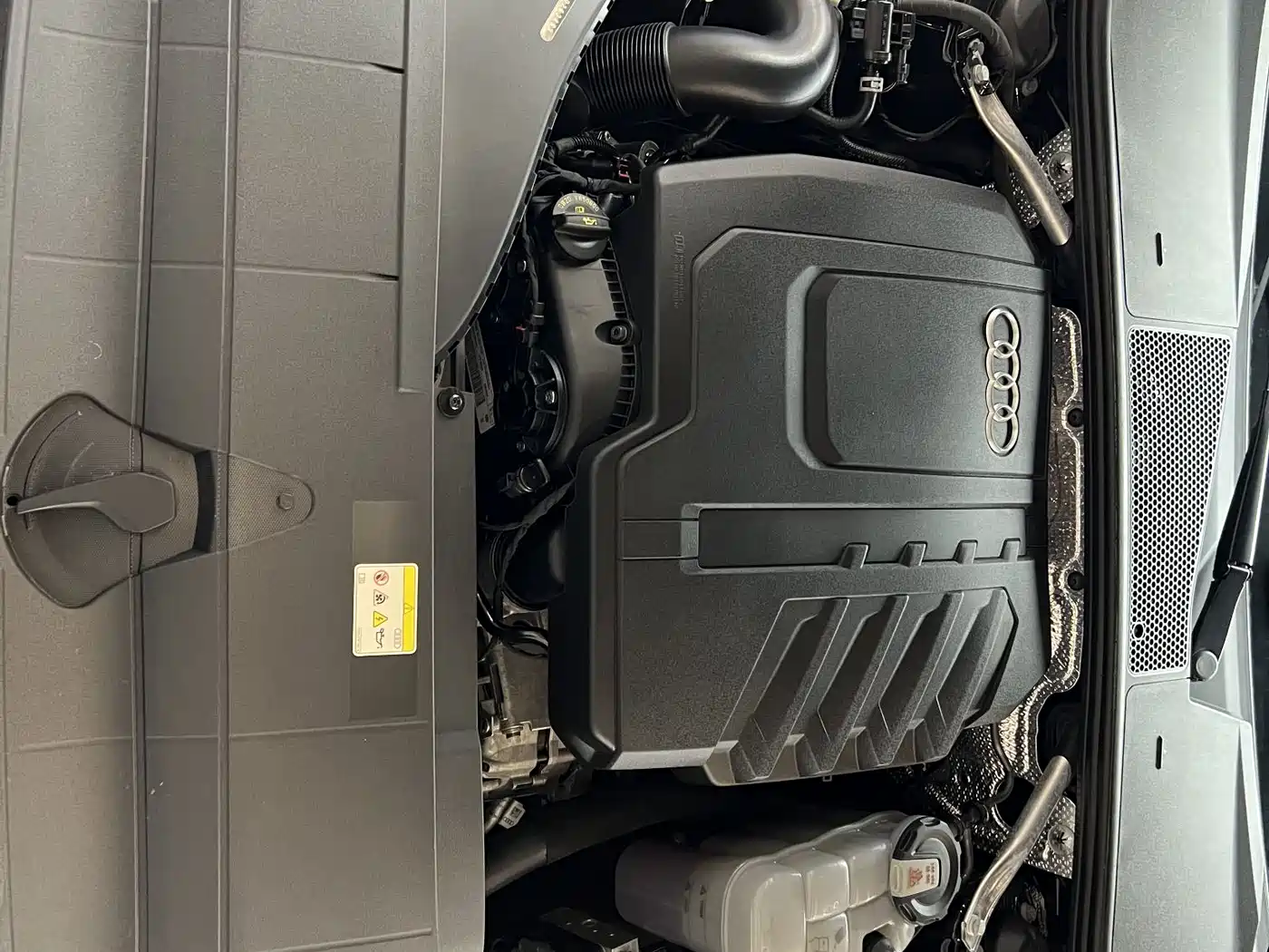 Audi A6L 2025 45 TFSI quattro Premium Sport + Exclusive Package фото 17