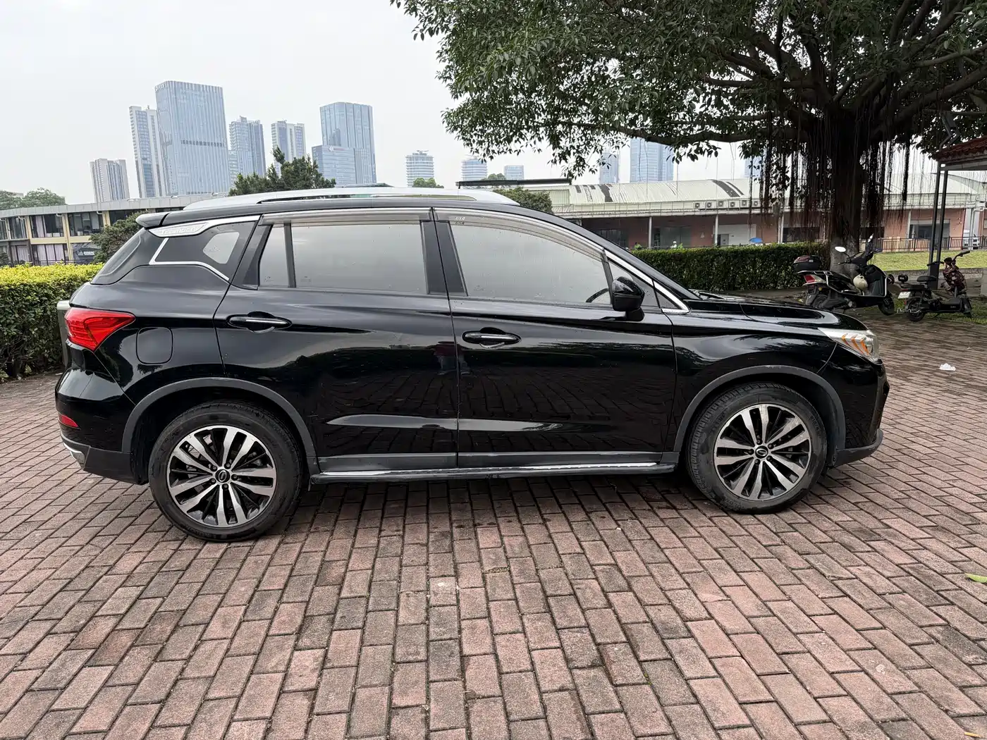 GAC Trumpchi Trumpchi GS4 New Energy 2017 1.5L PHEV Smart Edition фото 8