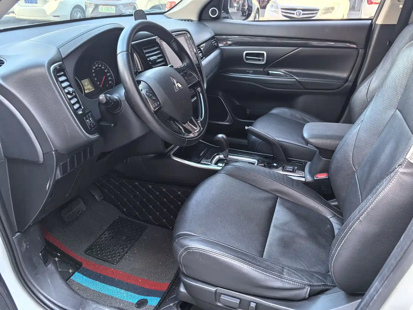 Mitsubishi Outlander 2017 2.0L 2WD Glory 5-seater фото 11