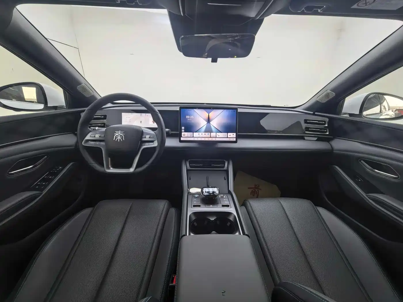BYD Qin L 2025 DM-i Smart Drive 80KM Premium фото 4