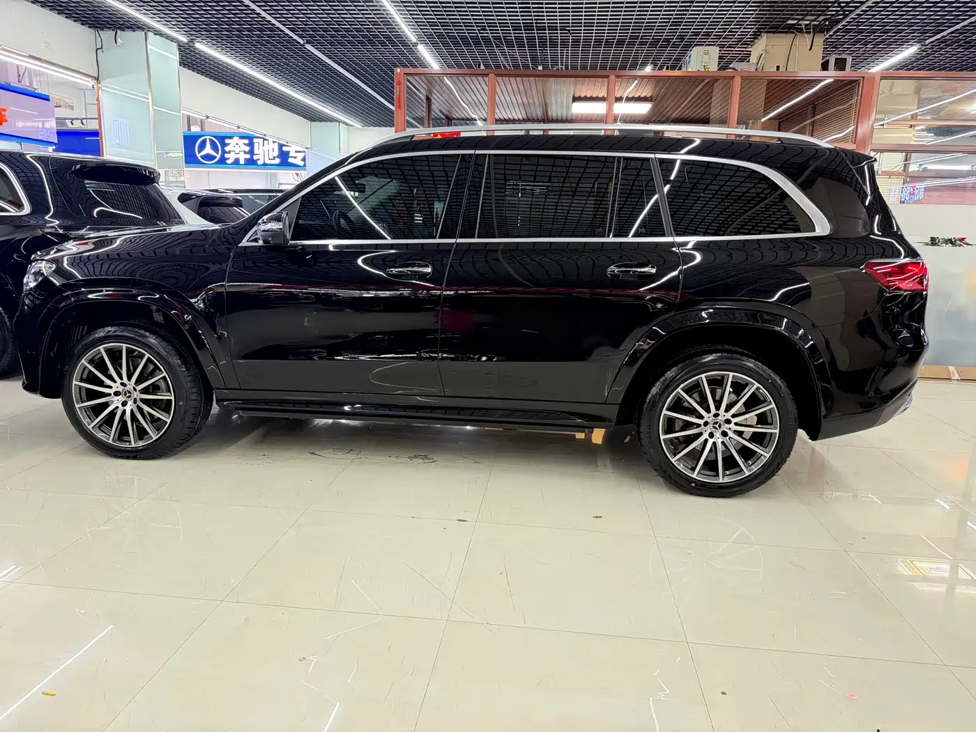 Mercedes-Benz GLS 2024 GLS 400 4MATIC фото 22