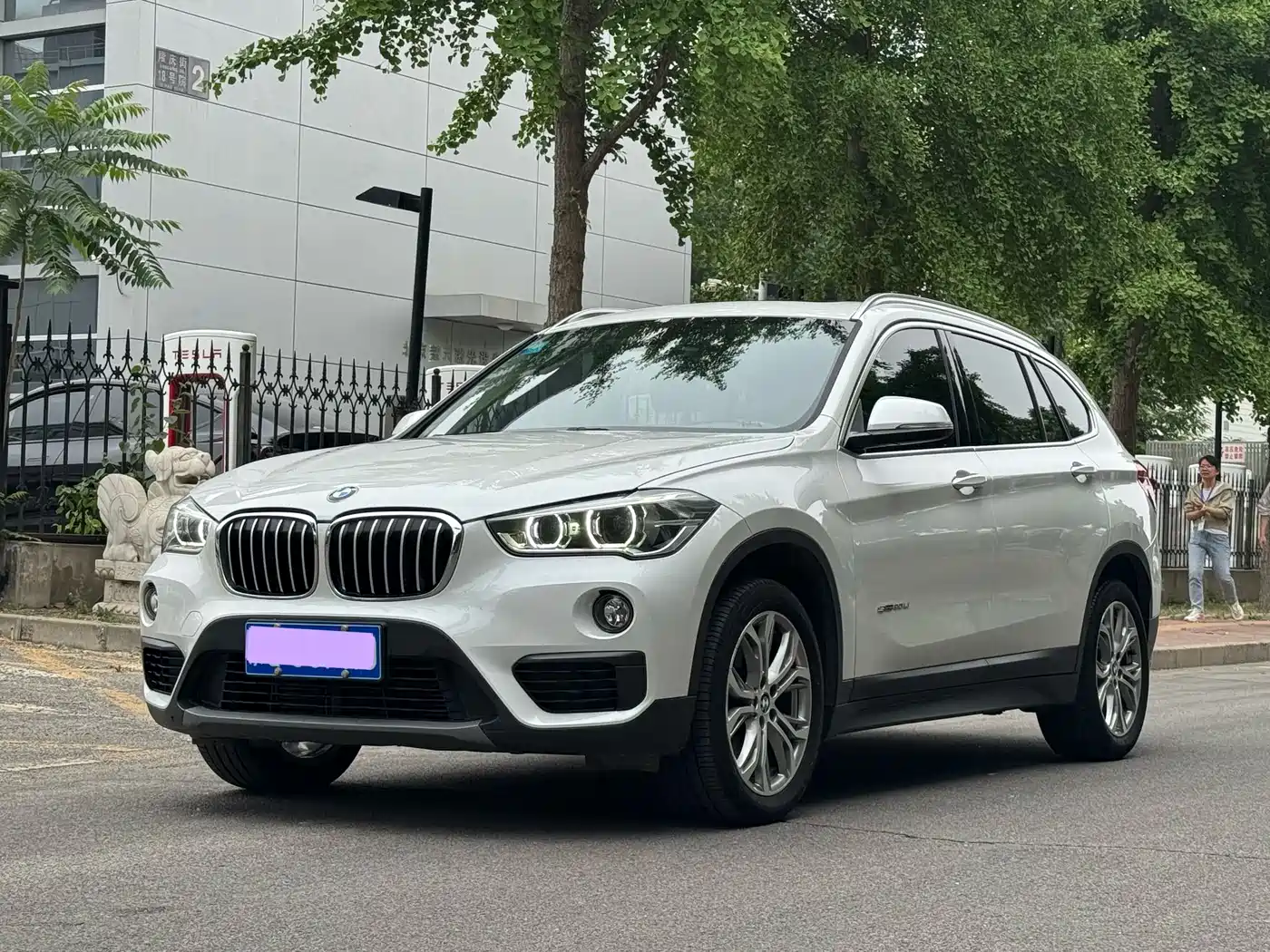 BMW X1 2018 sDrive20Li Leading Model фото 17