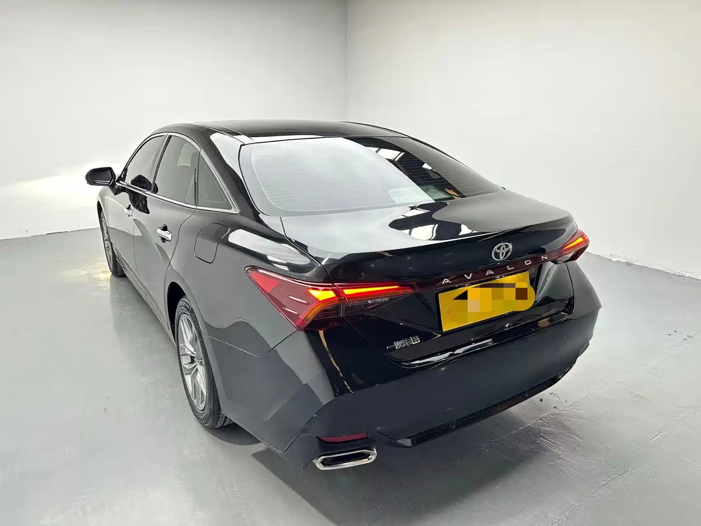 Toyota Avalon 2022 2.0L Luxury Edition фото 7