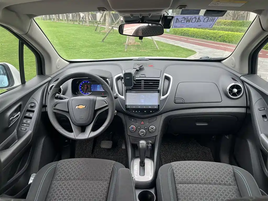 Chevrolet Trax 2016 1.4T Automatic 2WD Comfort Sunroof Edition фото 7