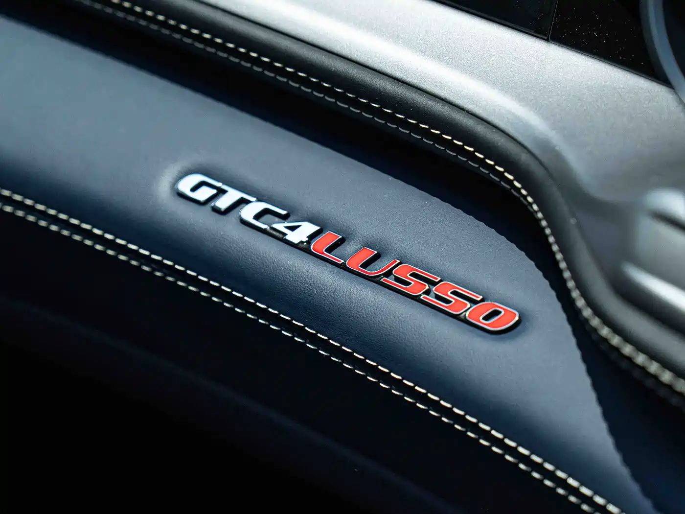 Ferrari GTC4Lusso 2016 6.3L V12 фото 18