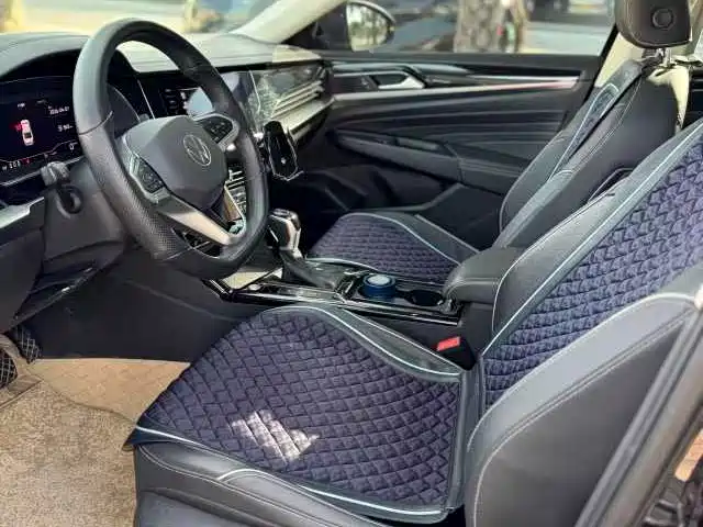 Volkswagen Passat 2022 330TSI Elite Edition фото 4