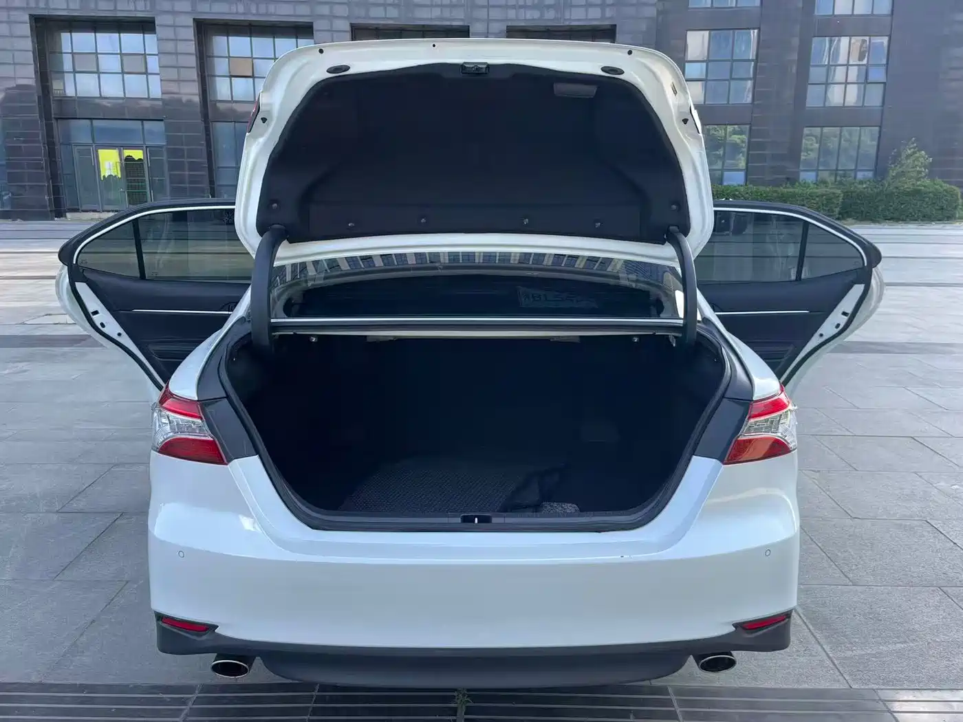 Toyota Camry 2021 2.0G Luxury Edition фото 14