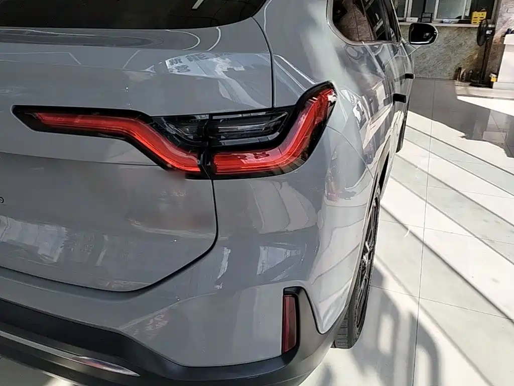 Фото 8 - NIO EC6