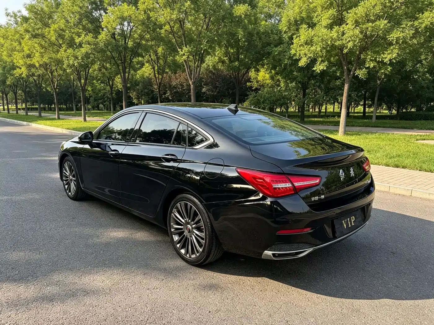 Hongqi H5 2018 2018 30TD Dynamic Edition