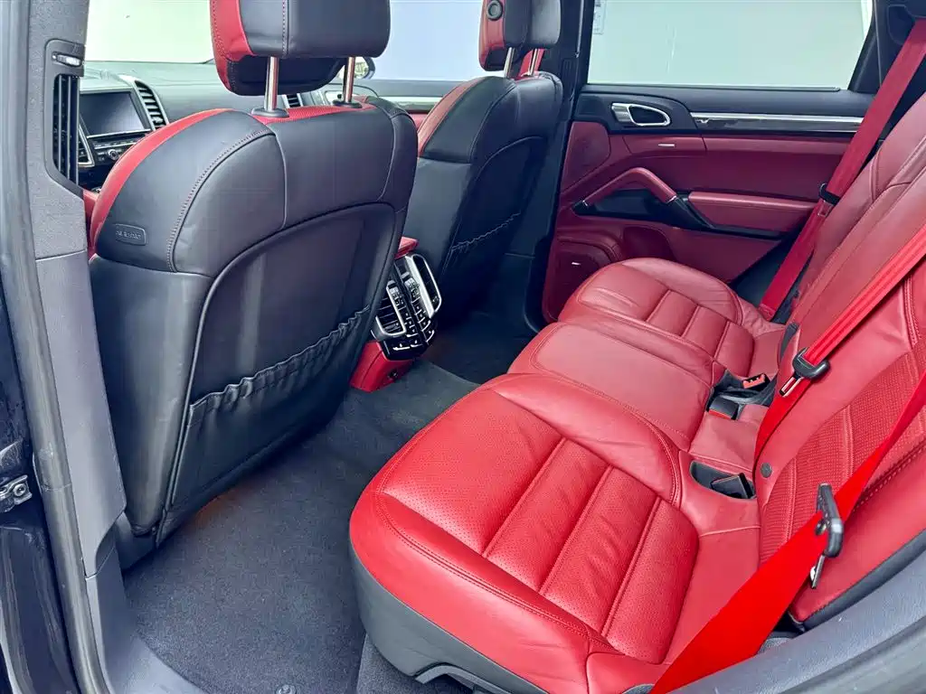 Porsche Cayenne 2013 Cayenne Turbo S 4.8T фото 25