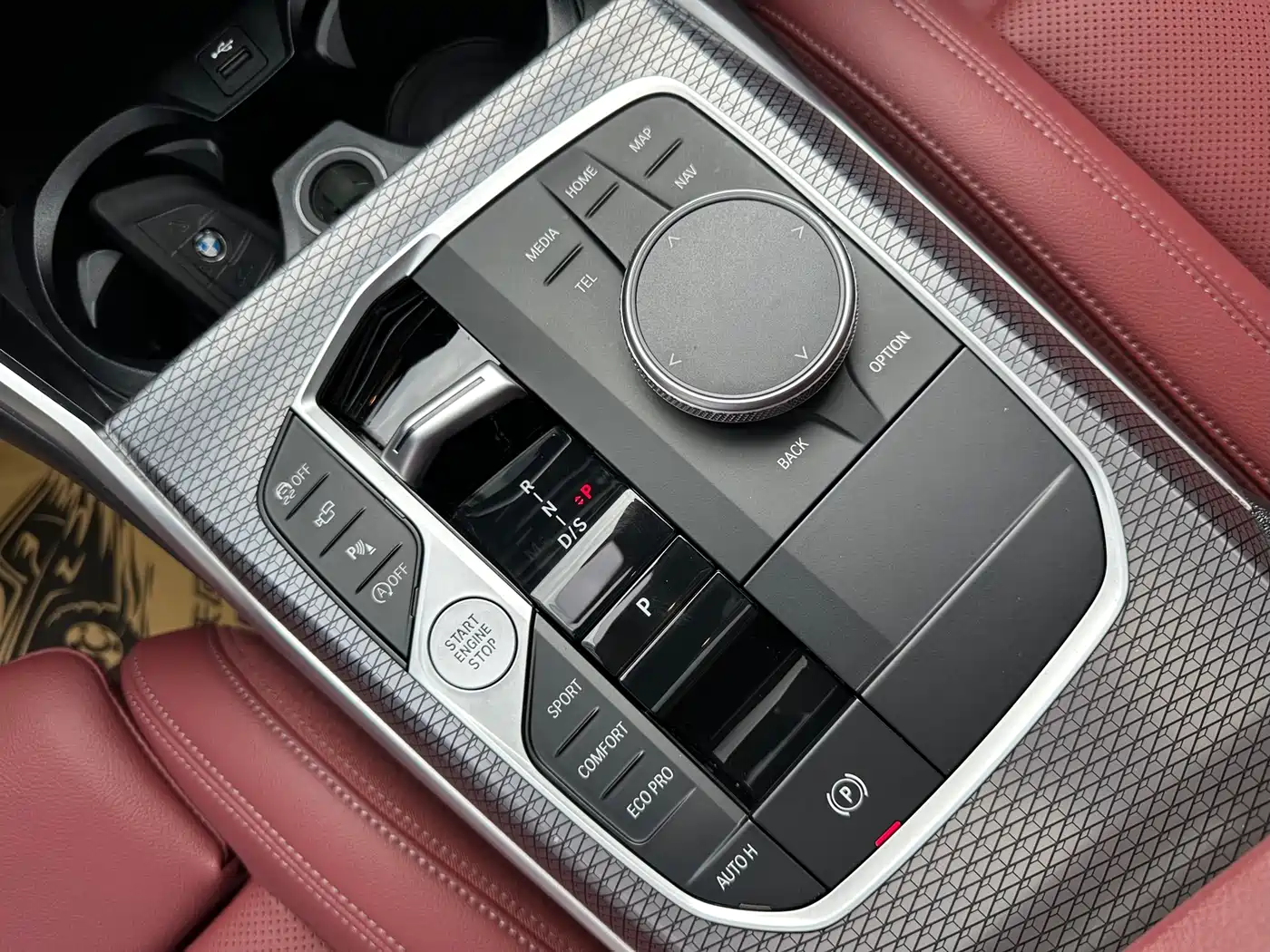 BMW 3 Series 2024 325i M Sport Shadowline Package фото 12