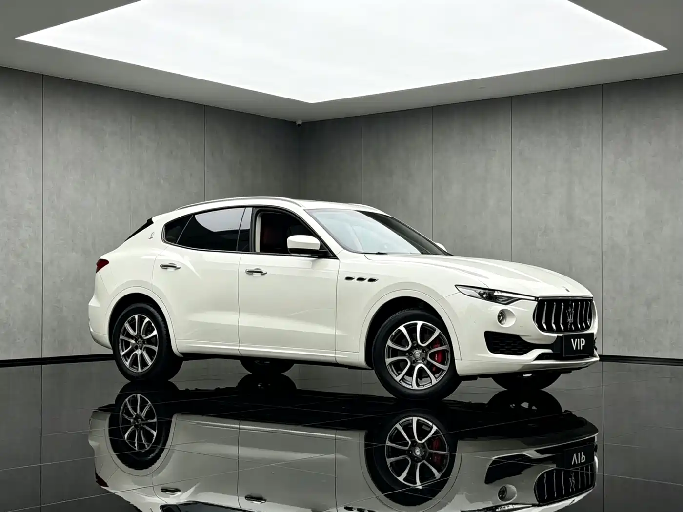 Maserati Levante 2018 3.0T Standard Edition фото 3
