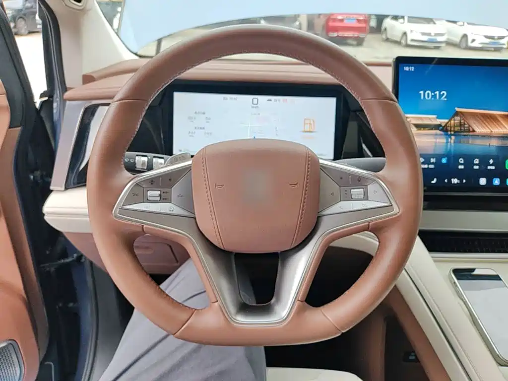 BYD Xia 2025 2025 DM-i 1.5T 180km Surpass Edition