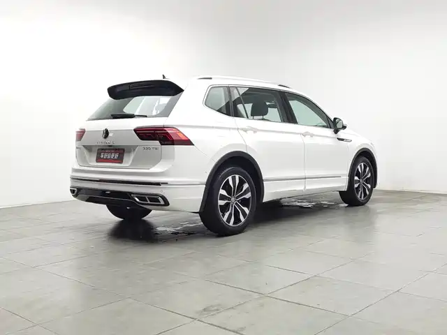 Volkswagen Tiguan L 2022 330TSI Auto 2WD R-Line Premium Edition — фото 2