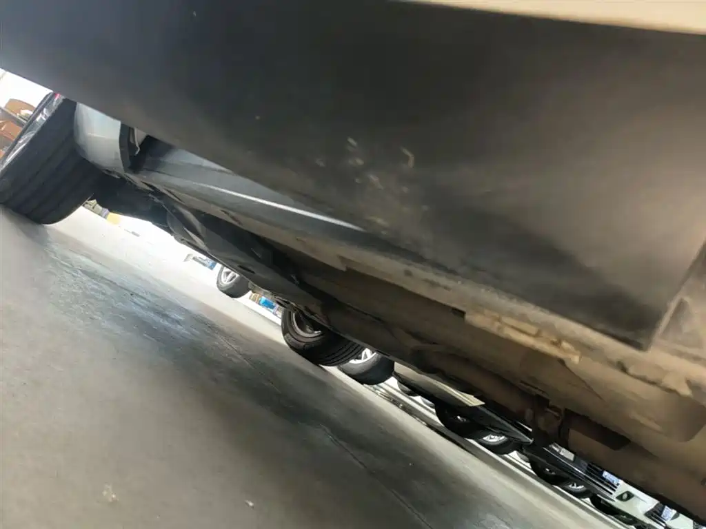 Land Rover Discovery Sport 2019 240PS SE Edition China VI фото 21