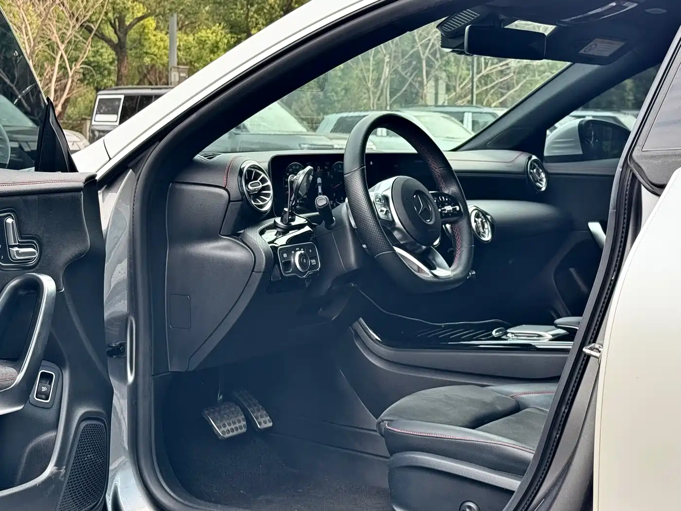Mercedes-Benz CLA (Import) 2021 CLA 200 фото 10