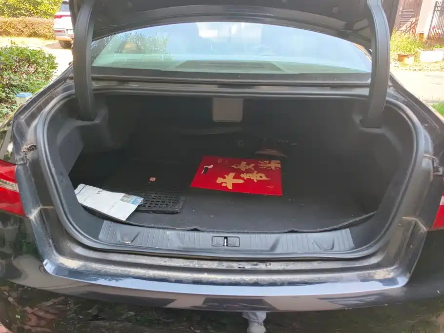 Dongfeng Aeolus Dongfeng A9 2017 2016 1.8T Premium