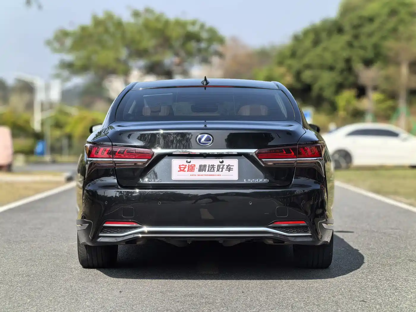 Lexus LS 2020 500h Excellence (China V) фото 4