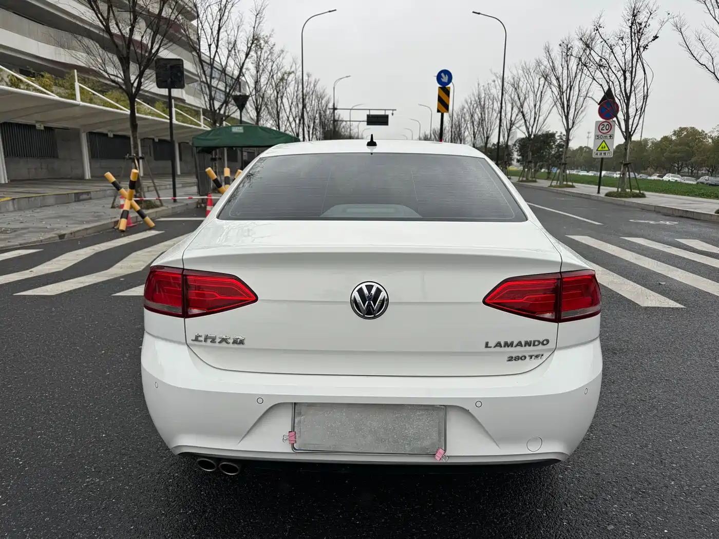 Volkswagen Lamando 2018 280TSI DSG Comfort Edition фото 6