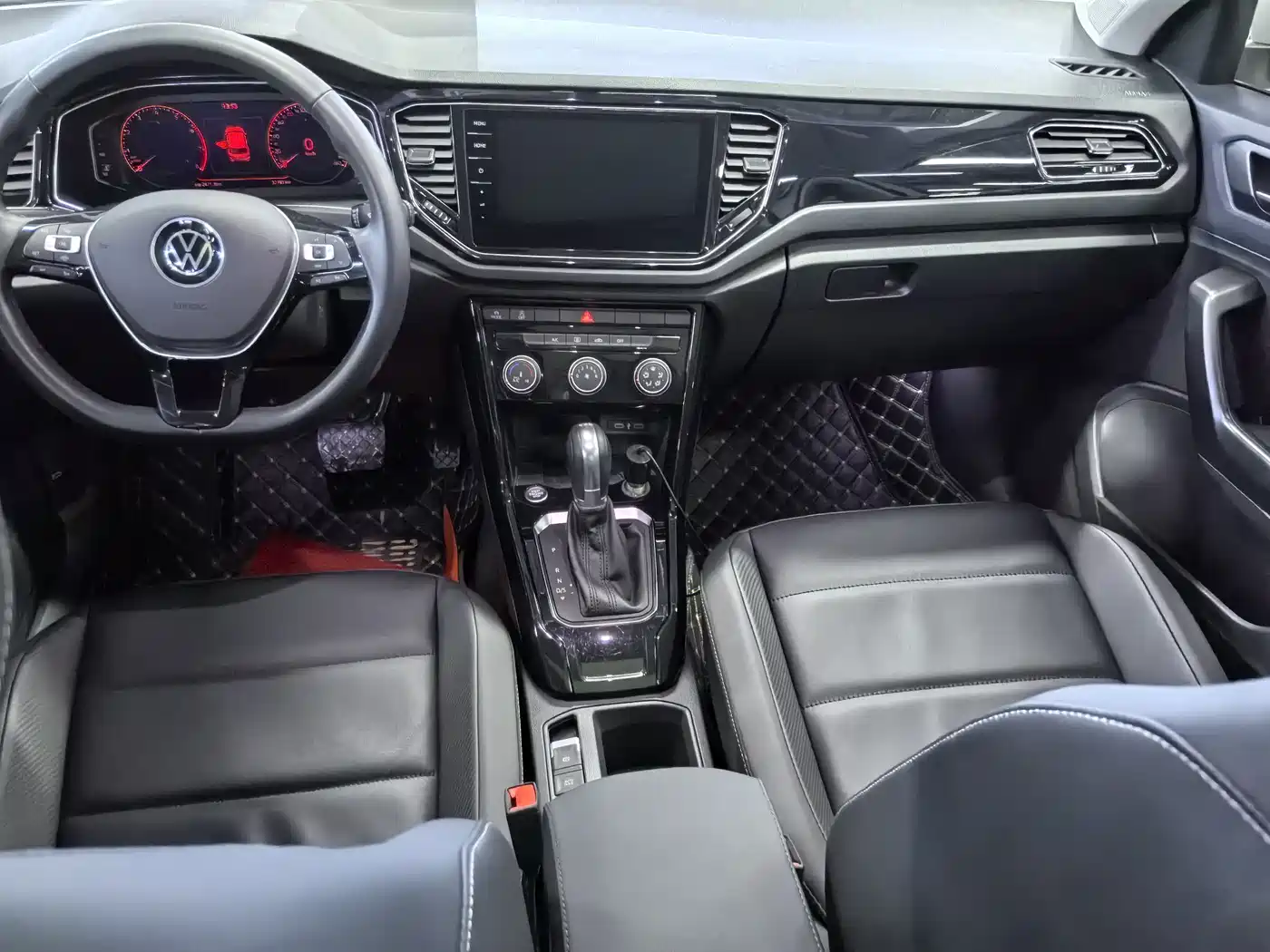 Volkswagen T-ROC 2021 280TSI DSG 2WD Comfort Connected фото 8