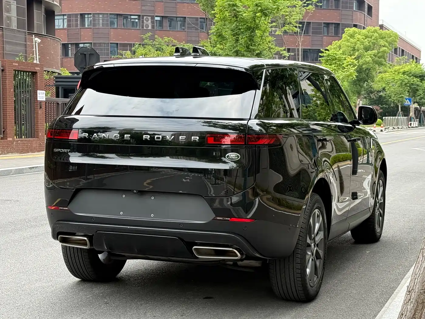 Land Rover Range Rover Sport 2024 360PS S фото 9