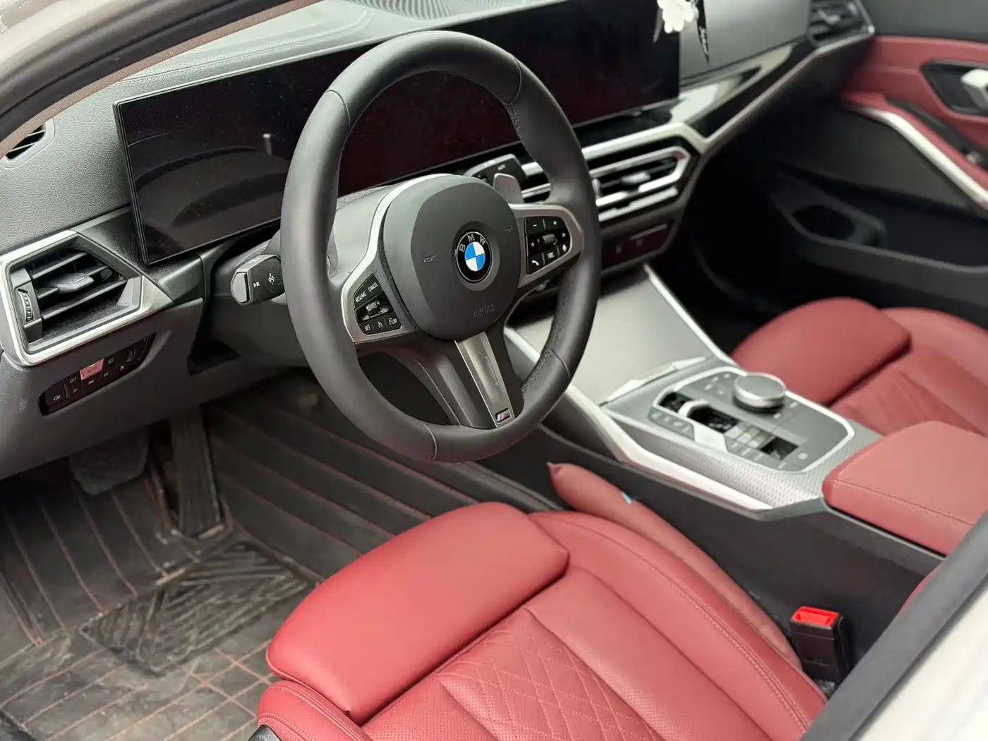 BMW 3 Series 2024 325Li M Sport Shadowline Package фото 3
