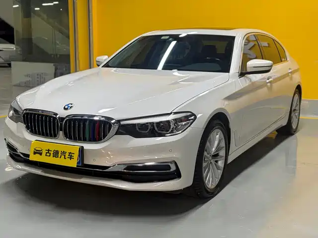 BMW 5 SERIES