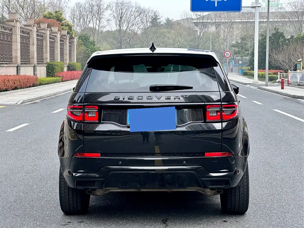 LAND ROVER DISCOVER SPORTS