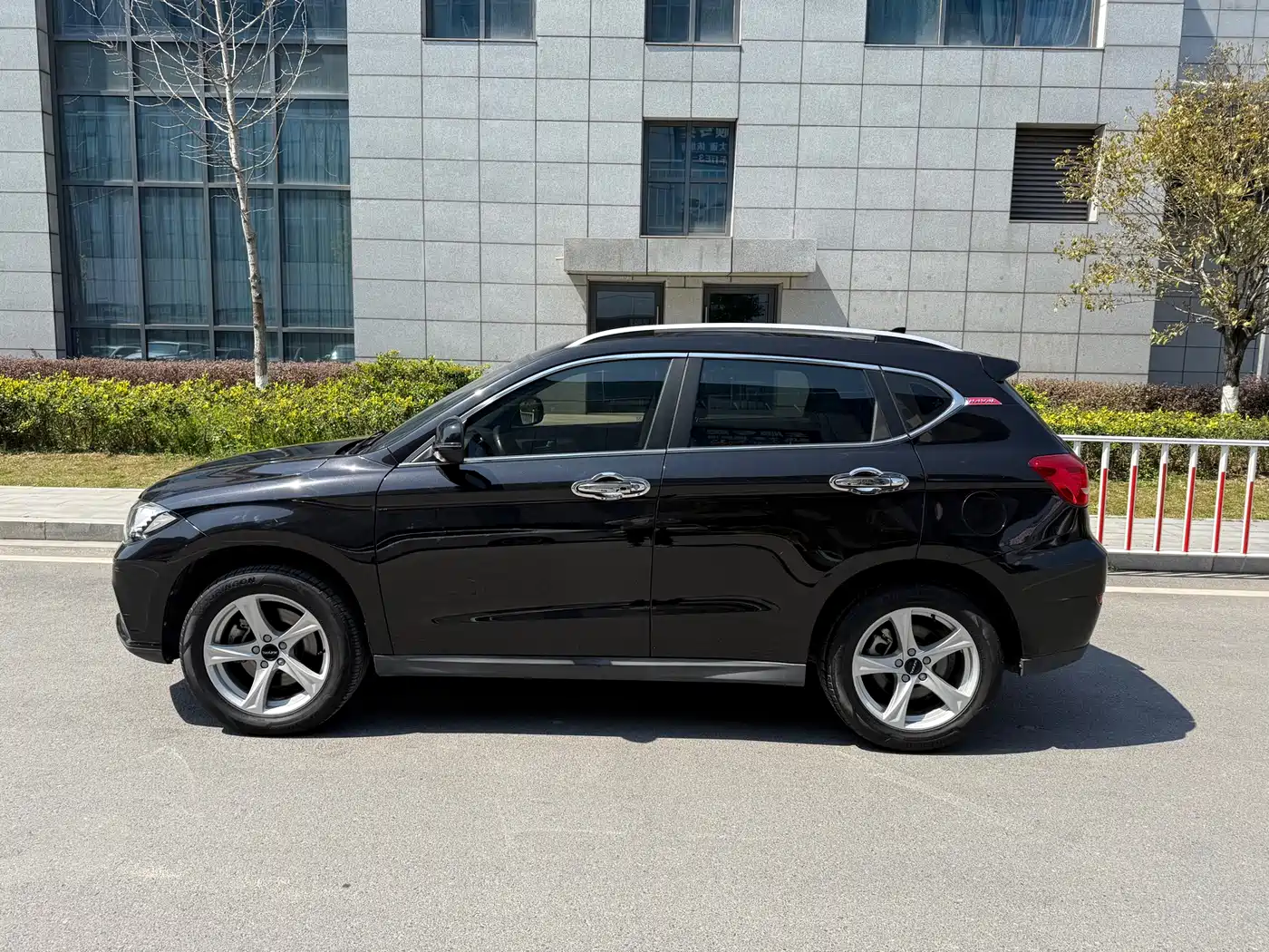 Haval H2 2018 Creation Edition Red Label 1.5T DCT 2WD Smart фото 12