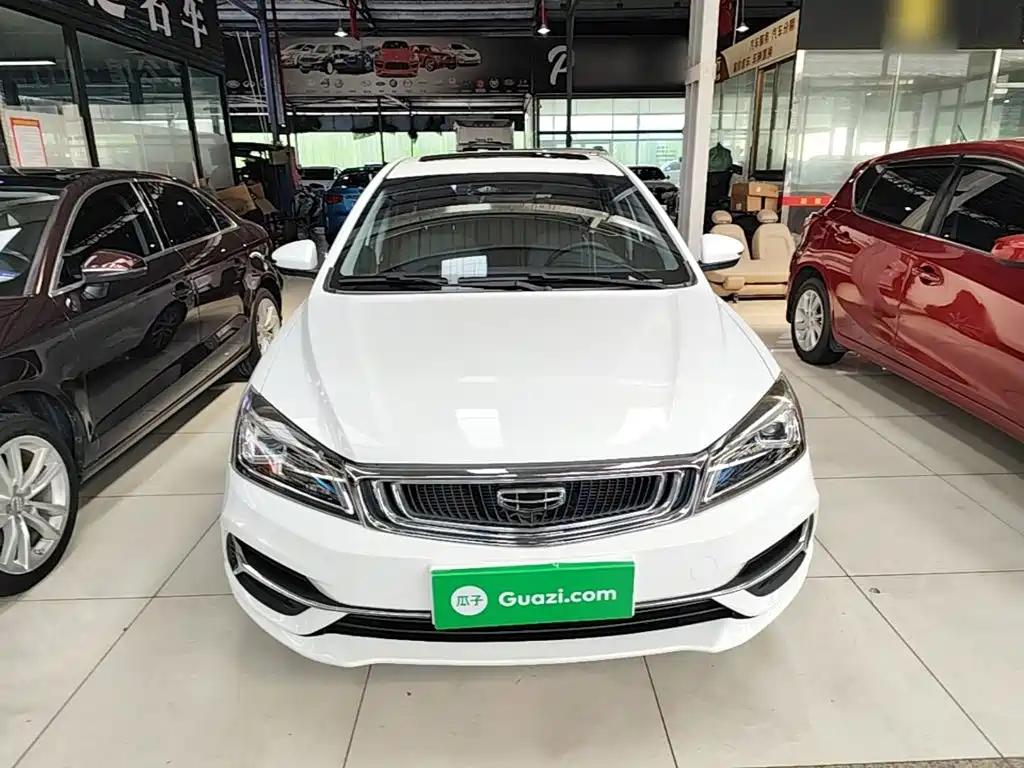 Фото 3 - Geely Emgrand