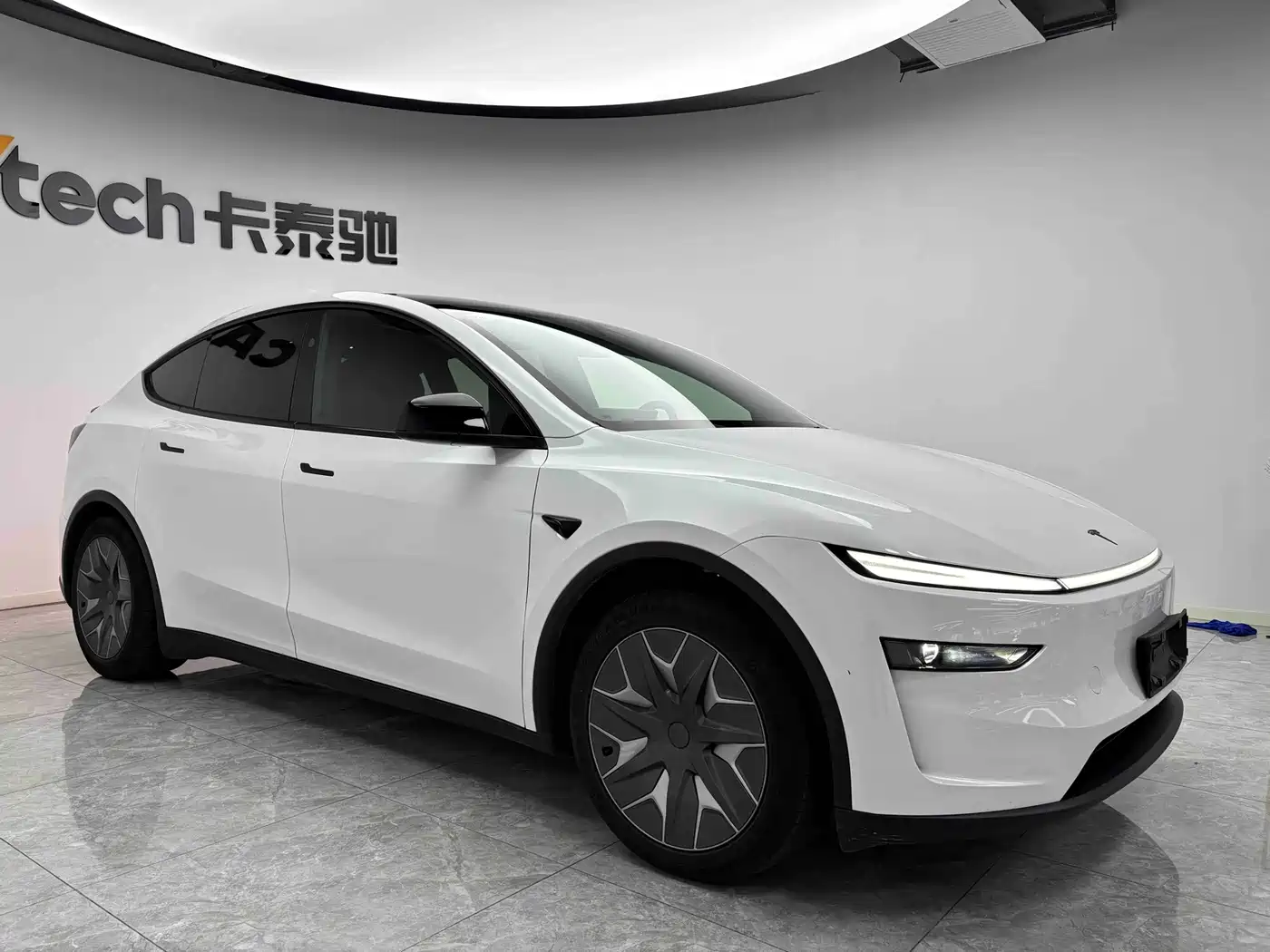 Tesla Model Y L 2025 2025 Facelift Long Range AWD