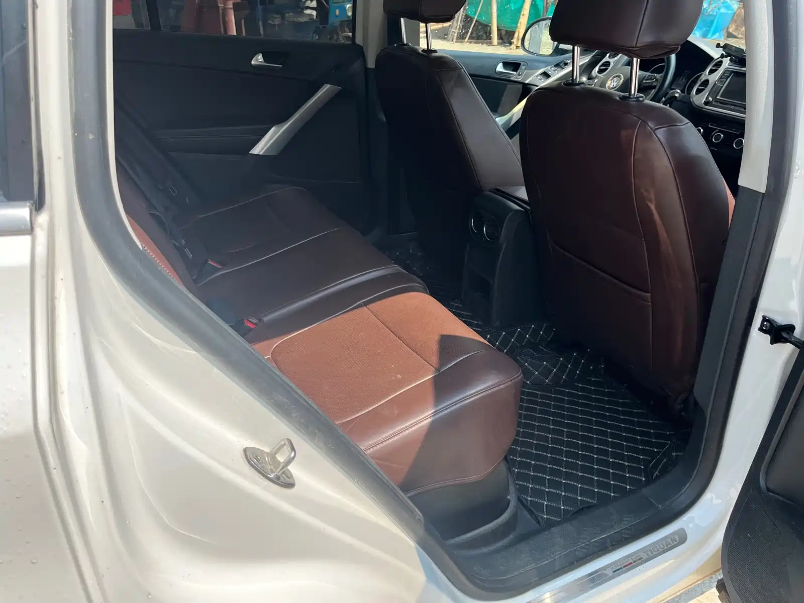Photo 9 - Volkswagen Tiguan
