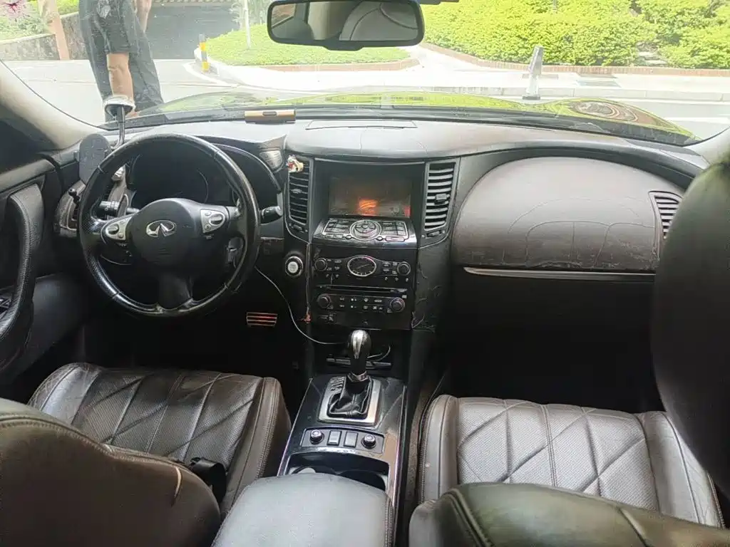 Infiniti FX 2011 2010 FX35 Premium