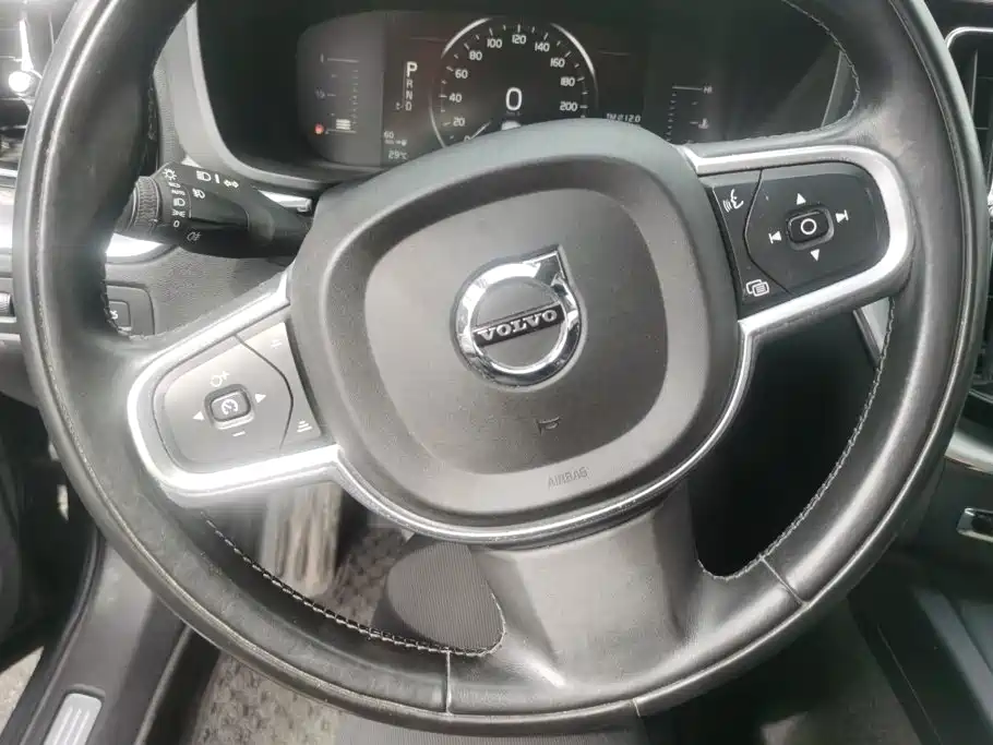 Photo 15 - Volvo XC60